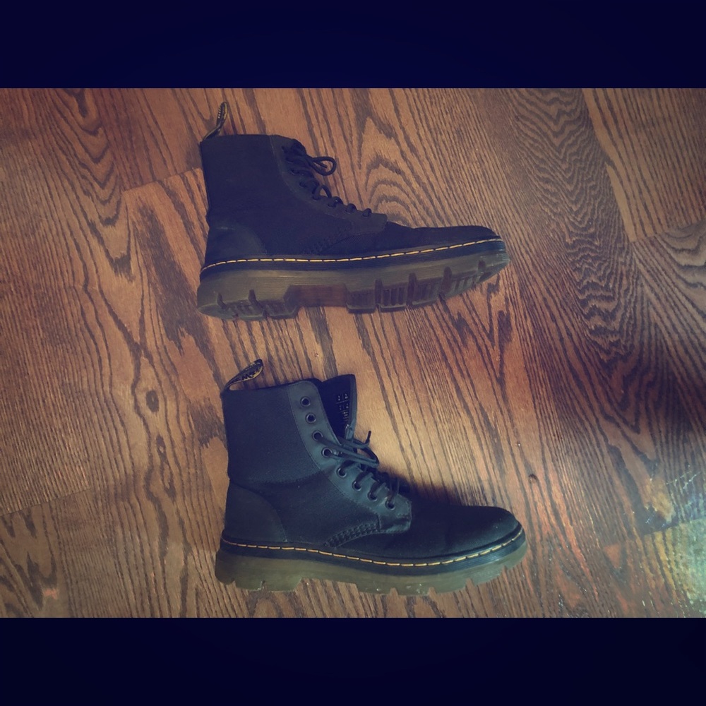 Dr. Martens black canvas book Men’s size 10 US